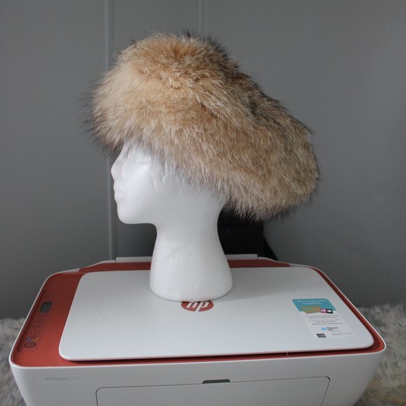 #303 fox fur hat - Picture 3 of 4